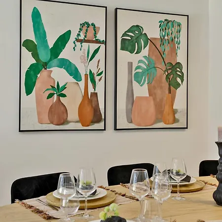 Huswell - Spacious Family Retreat With Terrace Vakantiehuis Oostende