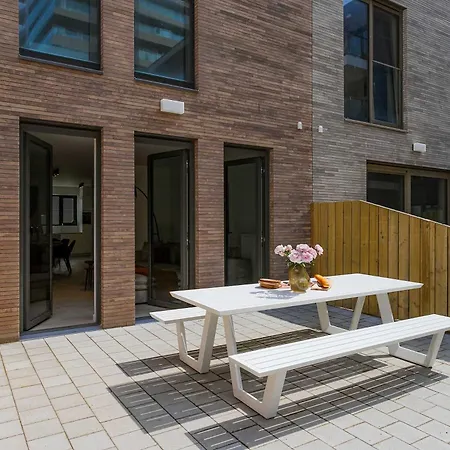 Huswell - Spacious Family Retreat With Terrace Vakantiehuis Oostende